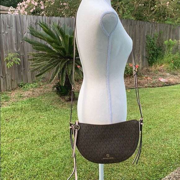 Michael Kors Handbags - Michael Kors Small Crossbody Bag